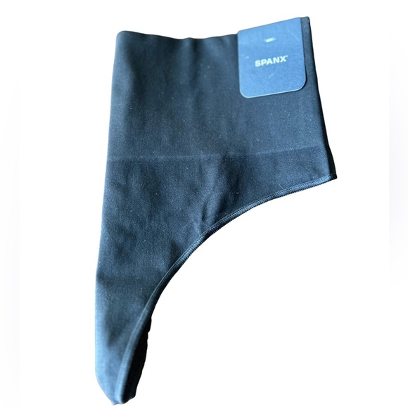 NWT SPANX Shape Extraordinary Silver Moon Color Thong Women’s Undergarment - Picture 4 of 6